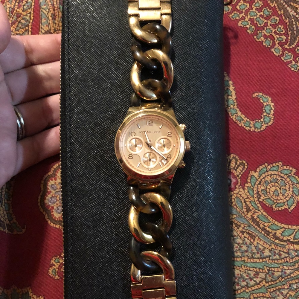 🎉PRICE DROP🎉 MK Runway MK4269 Watch for Women